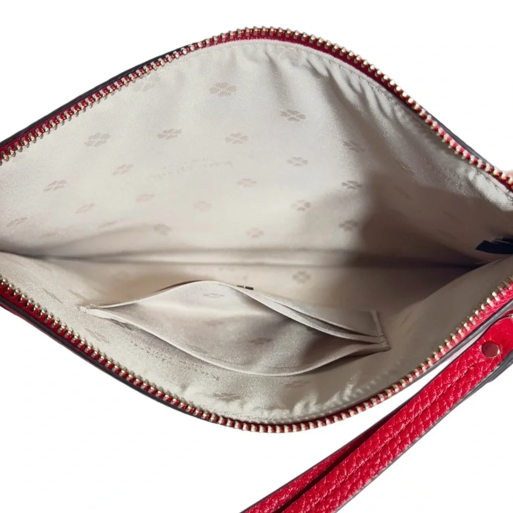 🆕 NWT Kate Spade Large Red Pebbled Leather Wristlet